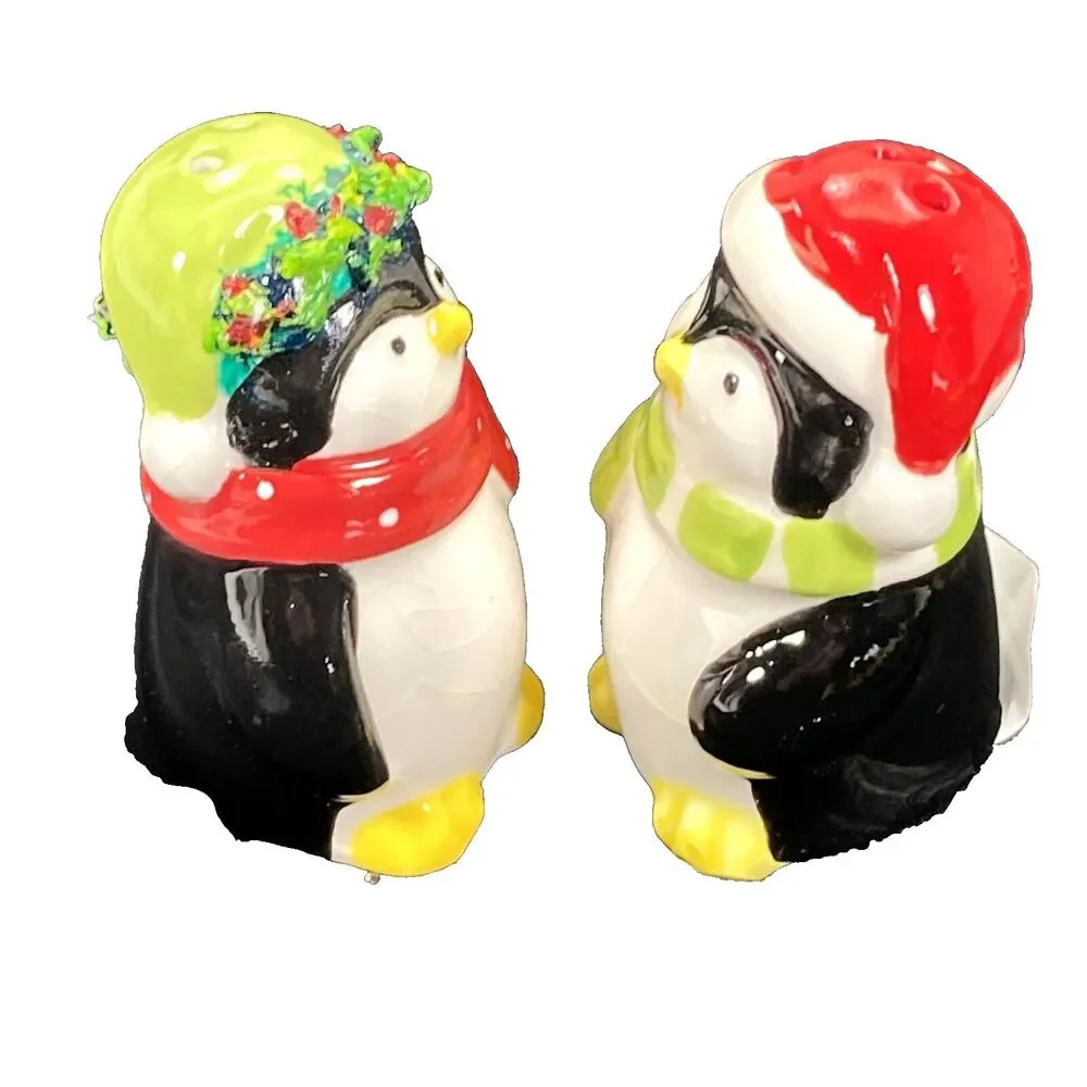 Penguins Salt and Pepper Shakers Ceramic 3 inch Winter Hats Christmas Cabincore